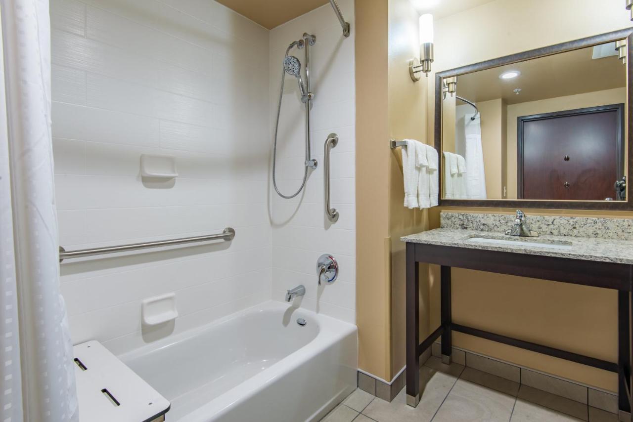 Holiday Inn Salina By Ihg Luaran gambar